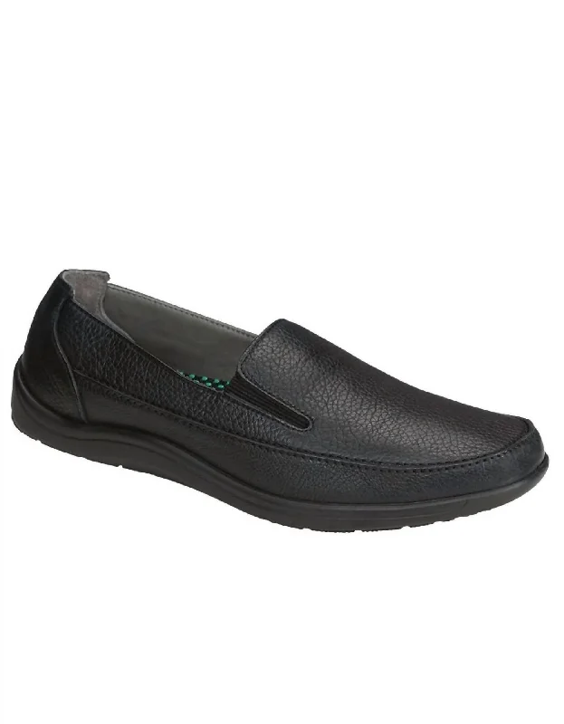 Men's Weekender Slip On Loafer - Wide In Black